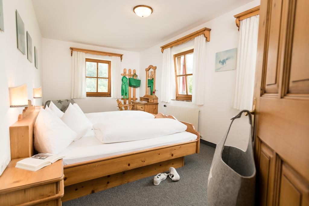 Ansitz Wirtsgut - Familienappartements In Den Bergen Leogang Exterior photo